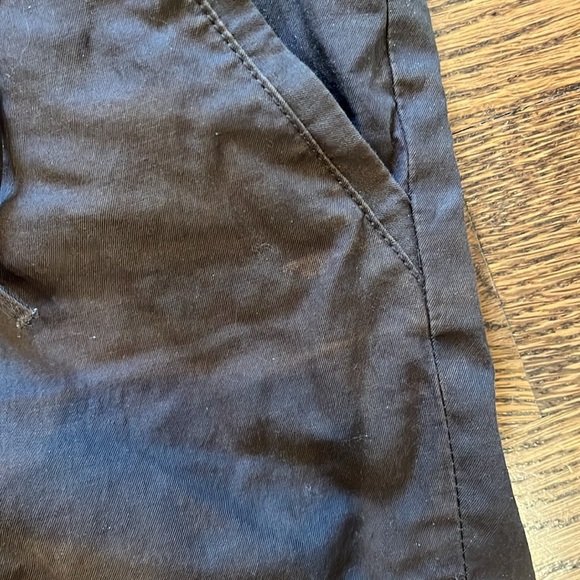 Banana Republic 10 green short - Picture 3 of 3